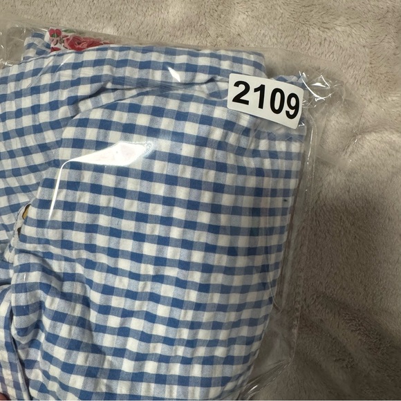 Anthropologie Maeve Long-Sleeve Patchwork Tea Towel
Buttondown Shirt medium - Picture 8 of 8